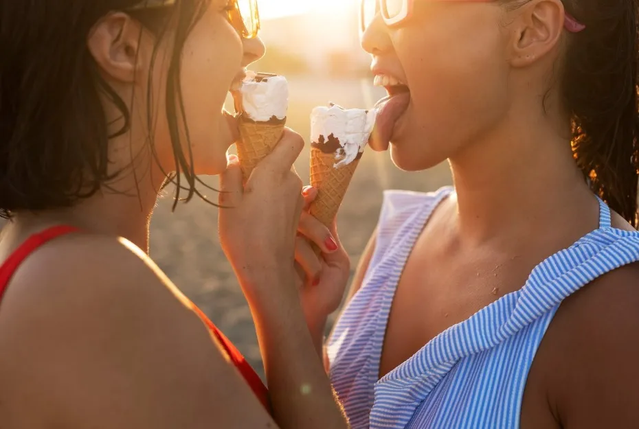 Jakie nawyki sprzyjają pogłębianiu nadwrażliwości zębów latem?